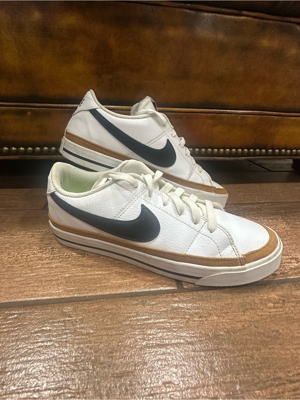 Nike Men’s White Leather Low-Top Sneakers with Black Swoosh and Tan Trim